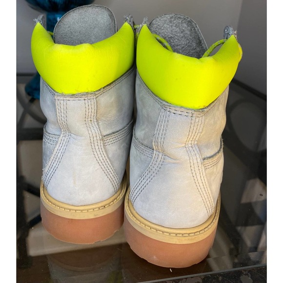 Safety Gray Timberlands| DTLR Exclusive Release ‘16. - Picture 2 of 5